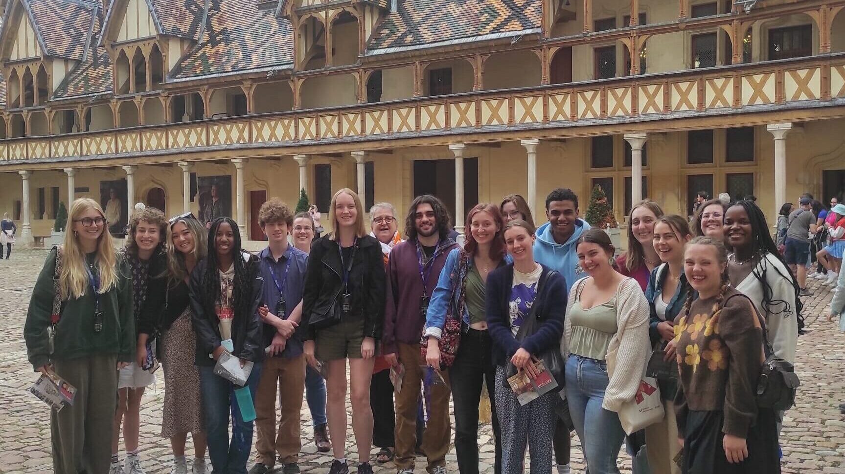 Group of APA students standing in the courtyard of the Hospices de Beaune in France